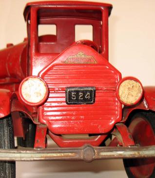 sturditoy oil tanker, sturditoy oil tractor trailer, 1920 sturditoy truck value guide, sturditoy oil truck for sale, sturditoy truck price guide, buying sturditoy trucks, buying vintage tin toys buddy l museum